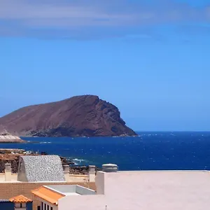 https://plaza-vista-mar-dos.adeje-hotels.com